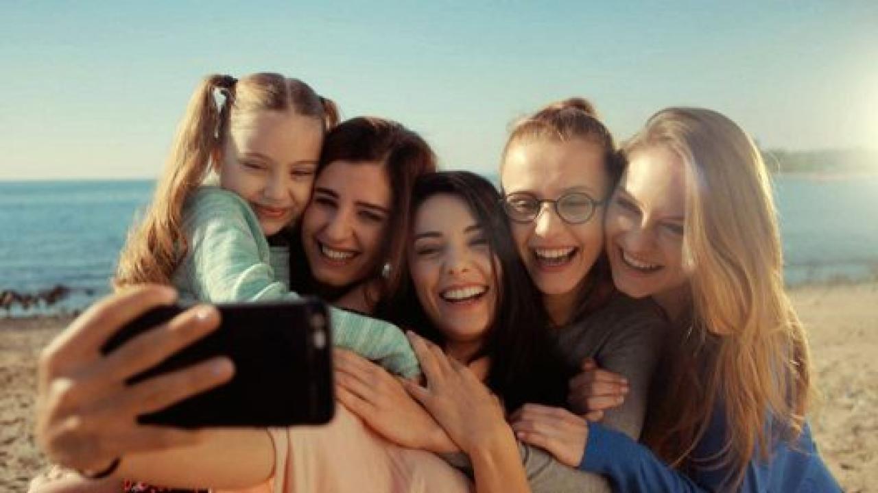 مسلسل من اجل بناتي الحلقة 10 مترجمة
