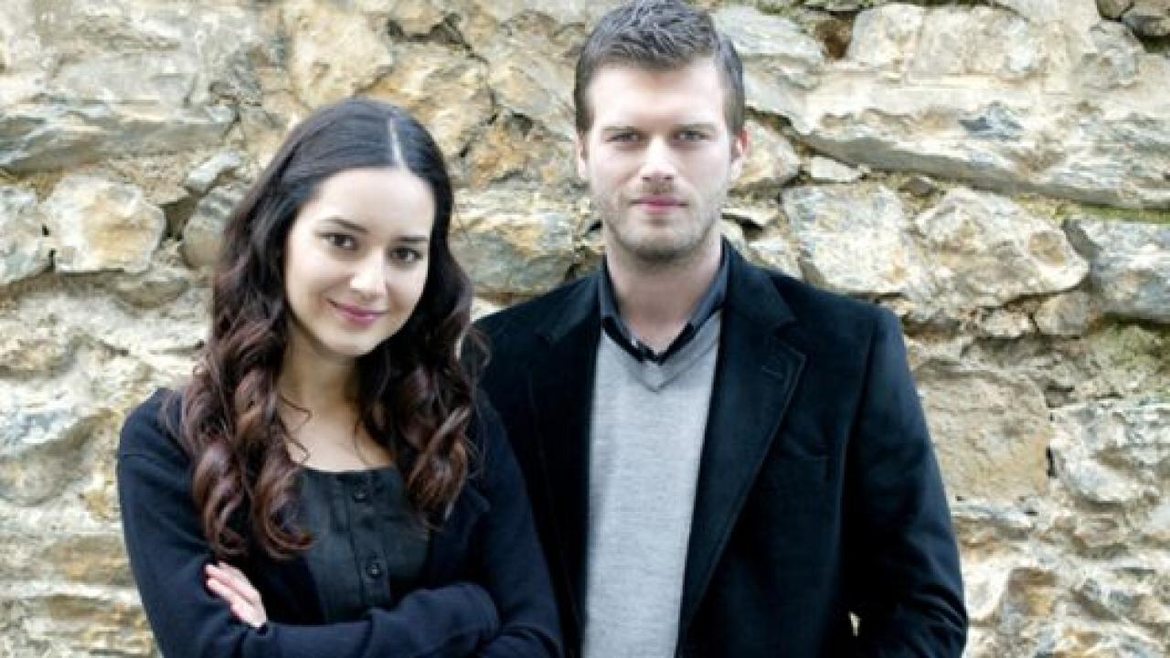 مسلسل ميرنا وخليل الحلقة 8 مدبلجة